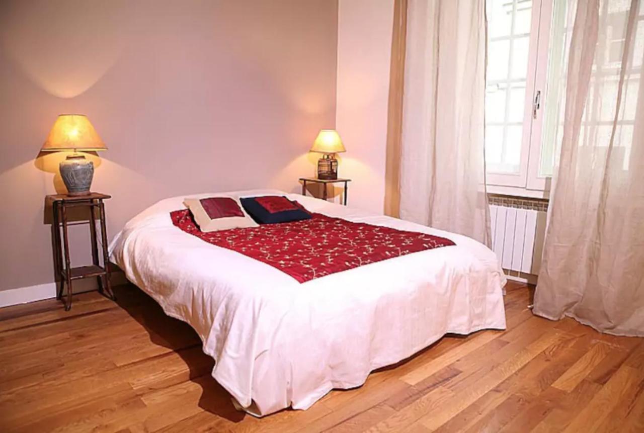 Charming Cosy Triplex In Trendy Marais Apartment Париж Екстериор снимка