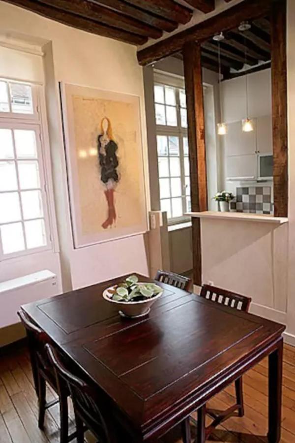 Charming Cosy Triplex In Trendy Marais Apartment Париж Екстериор снимка